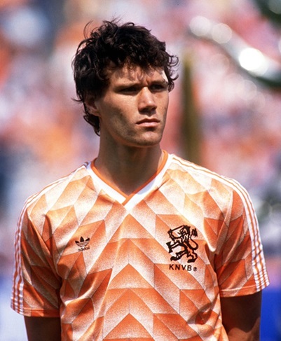 YonEcenarro's tweet image. Citez ou répondez à ce tweet avec vos 4 joueurs de foot préférés ever.