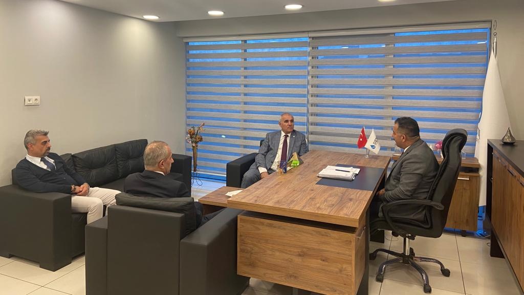 DevaSincan's tweet photo. Sincan Kaymakamımız Levent KILIÇ ilçe binamızda ilçe başkanımız Halil Aslan ve yönetim kurulu üyelerimizi ziyaret etmiştir.
Nazik ziyaretlerinden ötürü Sayın Kaymakamımıza teşekkürederiz.
@alibabacan @avidrissahin @emin_ekmen @erginsadullah @hasankaraltr @nutkuakin @halilaslan06 https://t.co/klXMS0d3Ub