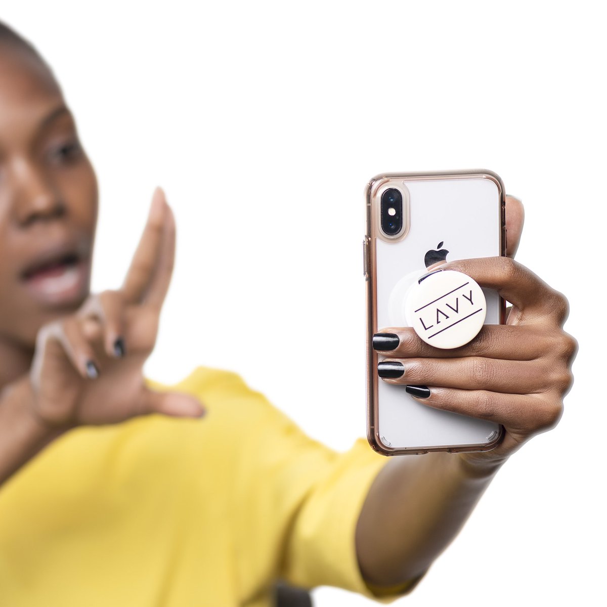 LAVY_Products's tweet photo. Using a popsocket makes it easy to hold your phone and fun to take your selfies 😍🤳🏻
Shop popsockets @gadgetcare at TZS 5,000/-
Nail Polish pictures is no;06
#LavyMani #PopSocket https://t.co/5Qo18xxHZe