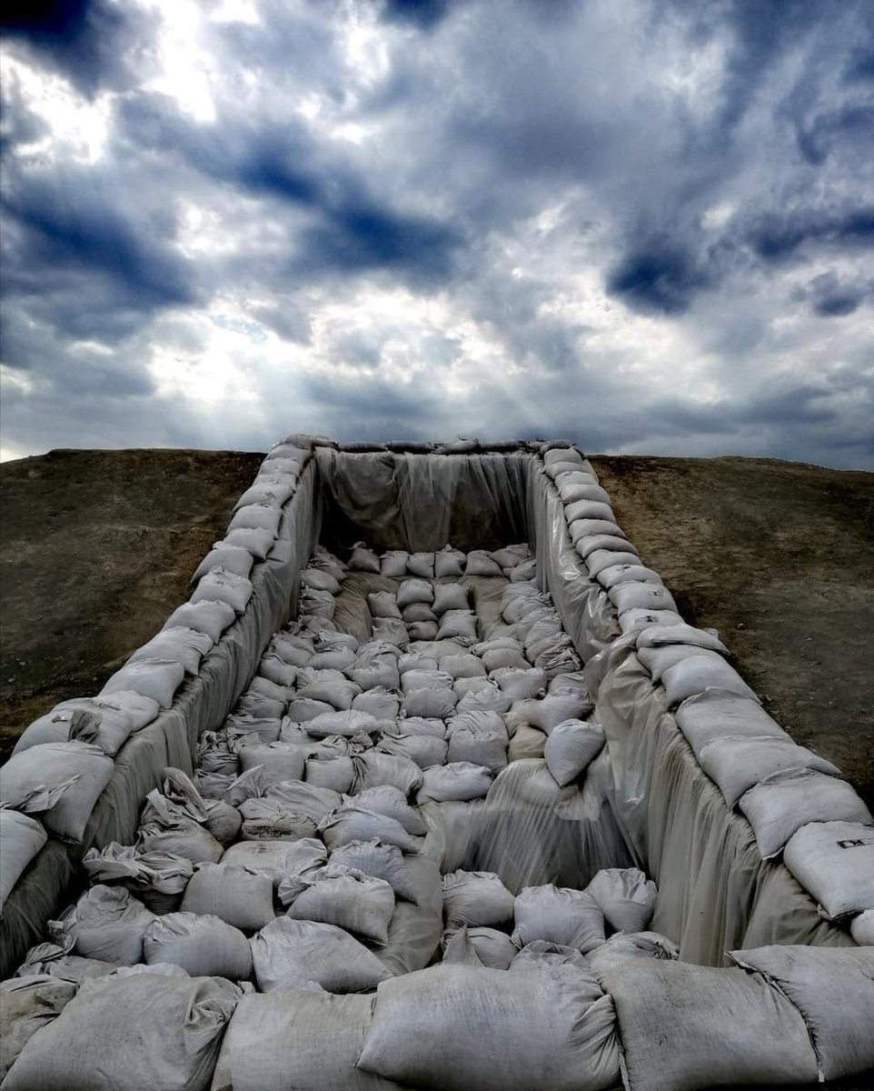 Closing the trench at Yasin Tepe!!
 #slemani #Sapienza #Maiki #MAECI #italyforiraq
@SapienzaRoma
@ItalyMFA 
@MicheleCamerota