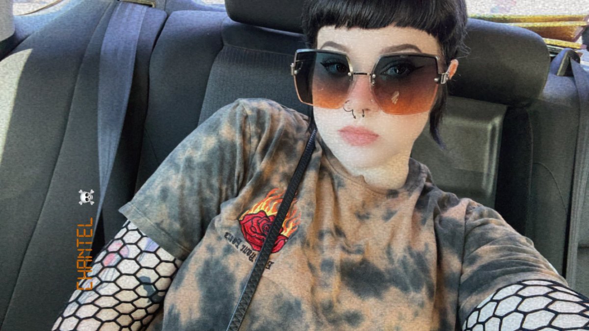 i’ve missed everyone 🥺 tell me that you missed me too