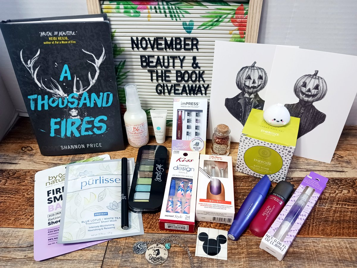 TheMoonlitNook's tweet photo. Enter to win a $60+ Goodie &amp; Makeup Bundle from @TheMoonlitNook #giveaway #makeup  https://t.co/GzyfOgl24Z https://t.co/D1vqzN7vyy