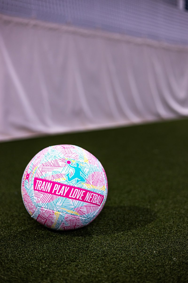 one_warehouse's tweet image. Train. Play. Love. Netball. ❤️🏐

#netball #netballfamily #netballtraining #netballskills #netballteam