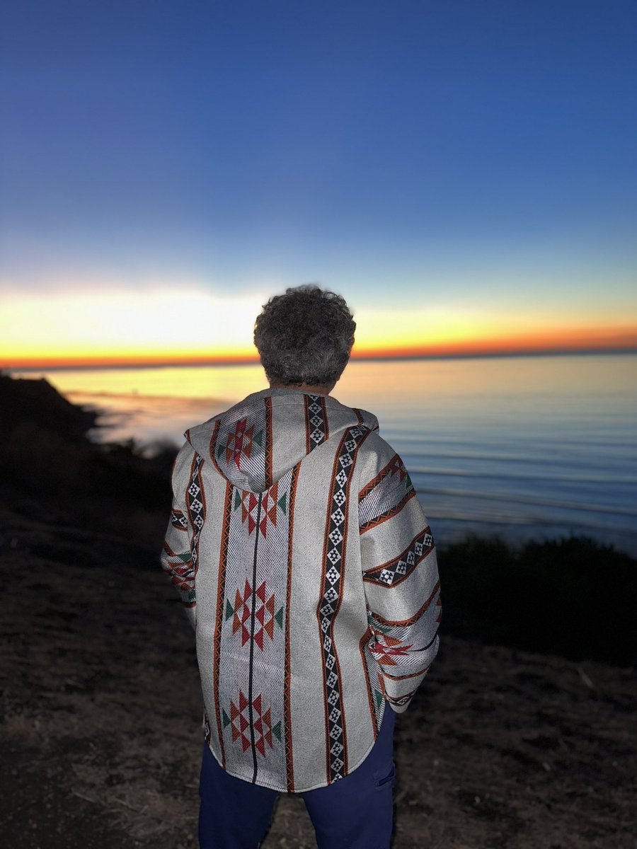 Byoussef's tweet image. Is it Native American? Is it Mexican? No its Saudi, Palestinian, Jordanian, Algerian, Moroccan, it comes from the Arab Peninsula, no it’s African. The truth is, it’s none and it’s all. When I was getting ready for the second interview, I have already prepared my outfit. Jacket,