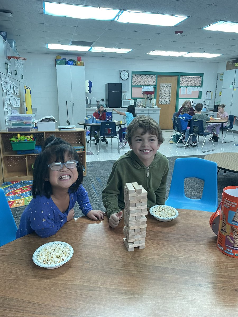 MrLatimerKM's tweet photo. Celebrating the end of a hard working quarter with some fresh popped popcorn and games in Mr. Latimer and Mrs Swanson’s classroom! @KMElem https://t.co/9aY2HbLKpN