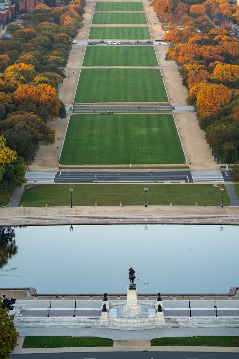 uscapitol tweet picture