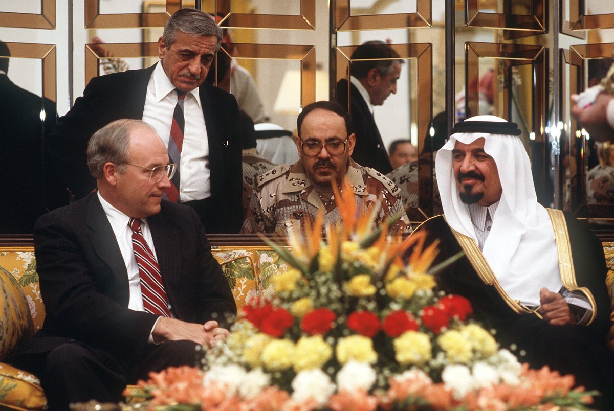 HikmaHistory's tweet photo. The Saudi royal family struck gold with the discovery of oil but it has had to figure out a way to invest those profits in a way to sustainably secure Saudi's future. For more, check my video on How Saudi Arabia Became SO Powerful: https://t.co/lhcCJOH25f https://t.co/k8ISwdu3Z6