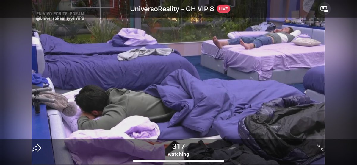 lagenia_dlatele's tweet image. A las 18:22 de la tarde, así está el percal en @ghoficial Esta gente cobra por semana para entretener al público. Alucino! Ni que fueran las 5 de la mañana. @mediasetcom esta es la mierda que vendéis. Vais cuesta abajo y sin frenos #GHVIP3N