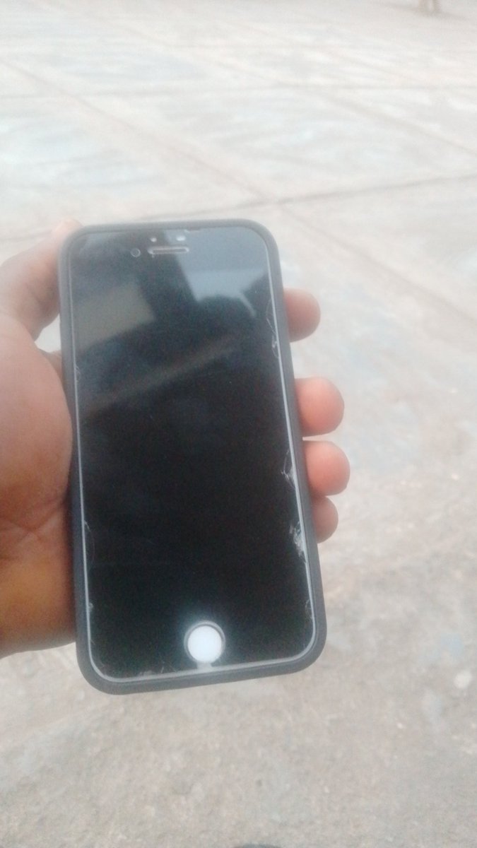 Adheleye's tweet photo. @RealChiefPriest Really need this iphone6s but couldn't afford it ,will be glad if I can #Nemesis https://t.co/g1CDlTvnVA
