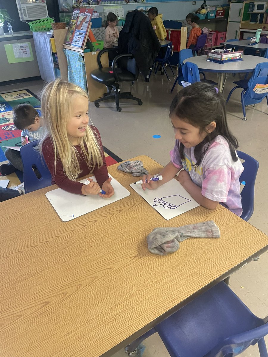 Kristy Hopkins tweet media