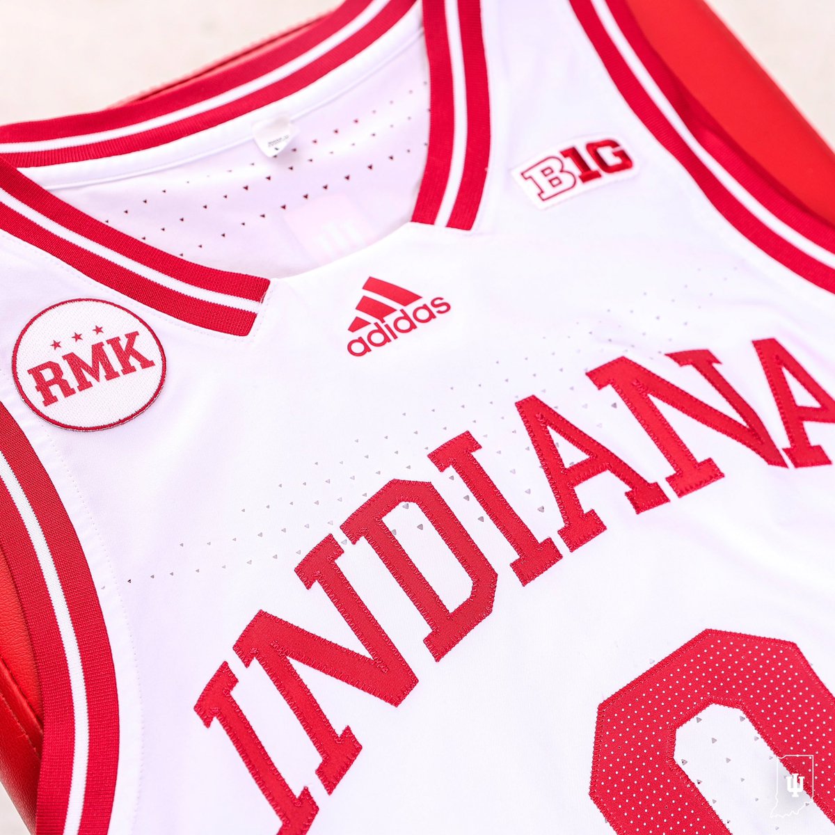 IndianaMBB's tweet image. ⭐️⭐️⭐️

We will be honoring Coach Knight with commemorative patches on our home &amp;amp; away uniforms for the duration of the season.
