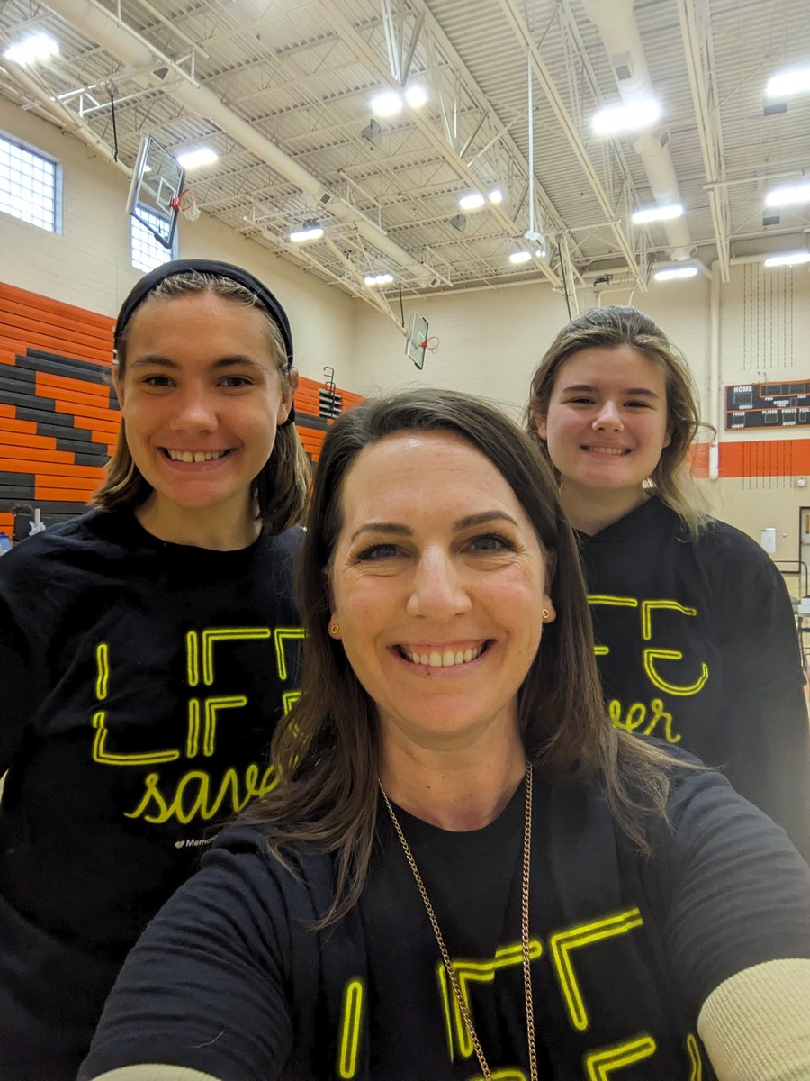 A pack of Life Savers working today's blood drive with <a href="/MemorialBldCtrs/">Memorial Blood Centers</a>! @oshorioles