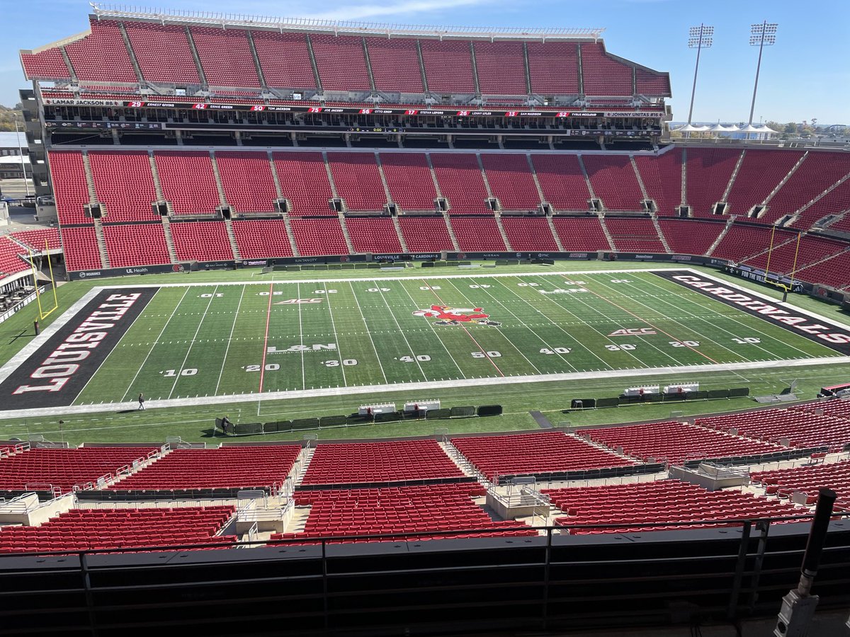 Our perch for tomorrow’s game with the Cards!! Big one to start November!! On the air with ⁦@zach_w_mackey⁩ & ⁦@BillRoth2020⁩ at 1:30 from The Ville. Let’s go - Hokies!! 1-0