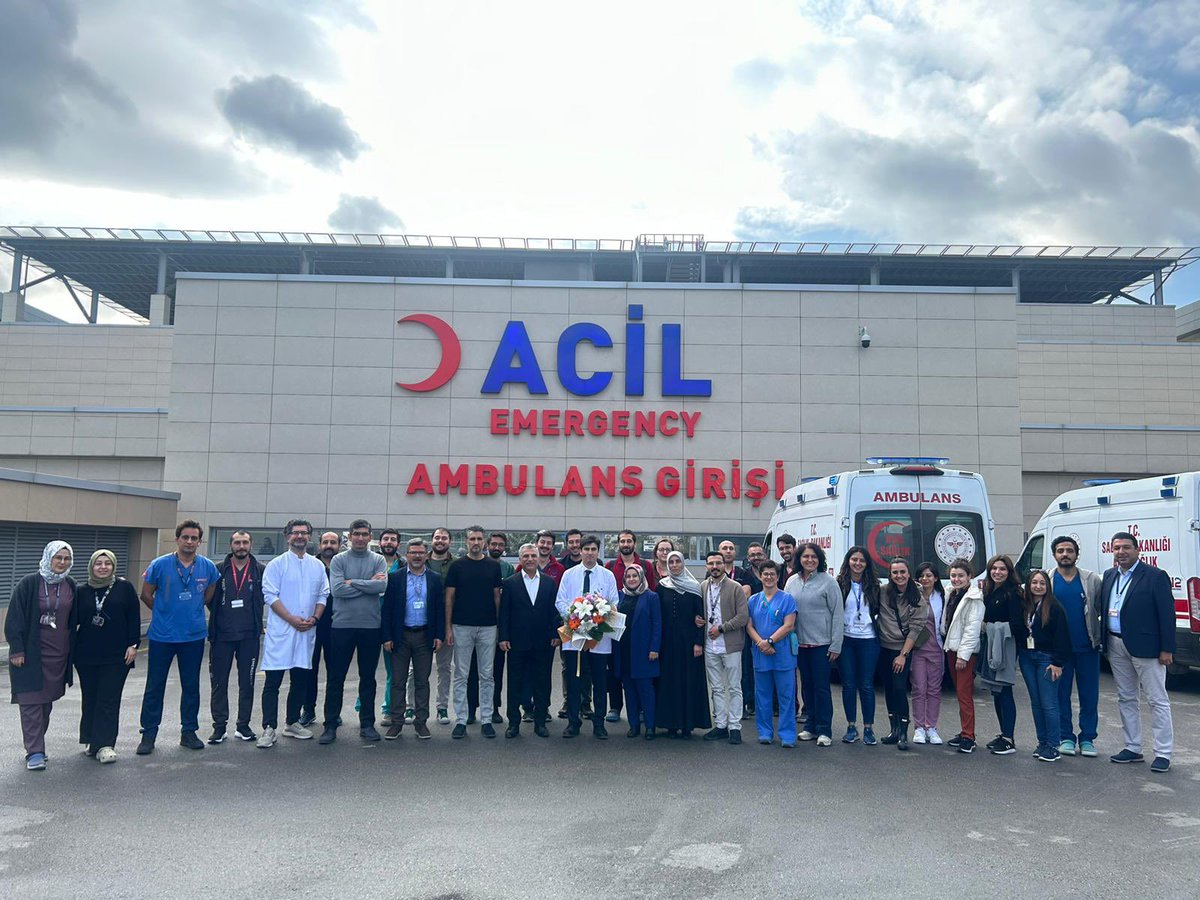 Asistanlık eğitimini üstün başarıyla tamamlayıp meslek hayatına Uzman hekim olarak devam edecek olan kıymetli evladımız Dr. Muhammed Enes Sağlar' ı yürekten tebrik eder, bu başarısının devamını Cenab-ı haktan niyaz ederiz.