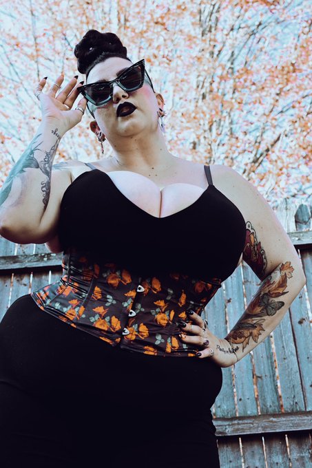 Put your hands on me #bbw #plussize https://t.co/mdI3Q5PSQn<a href="/tag/bbw"class="tags">#bbw</a><a href="/tag/plussize"class="tags">#plussize</a>