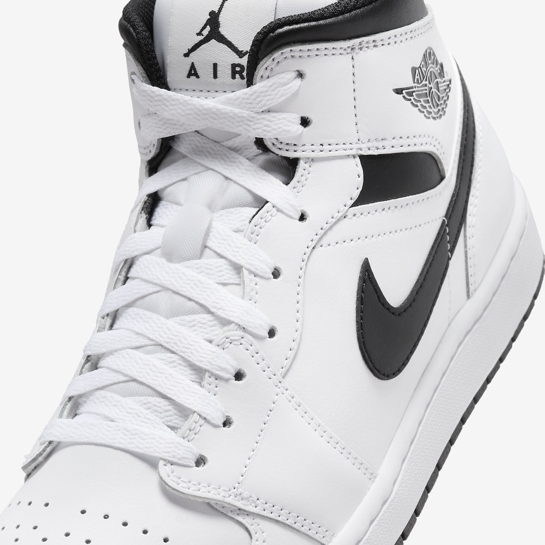 Sneaker Bar Detroit on X: Off-White x Nike Air Force 1 Mid “Black” on-feet  👁‍🗨   / X