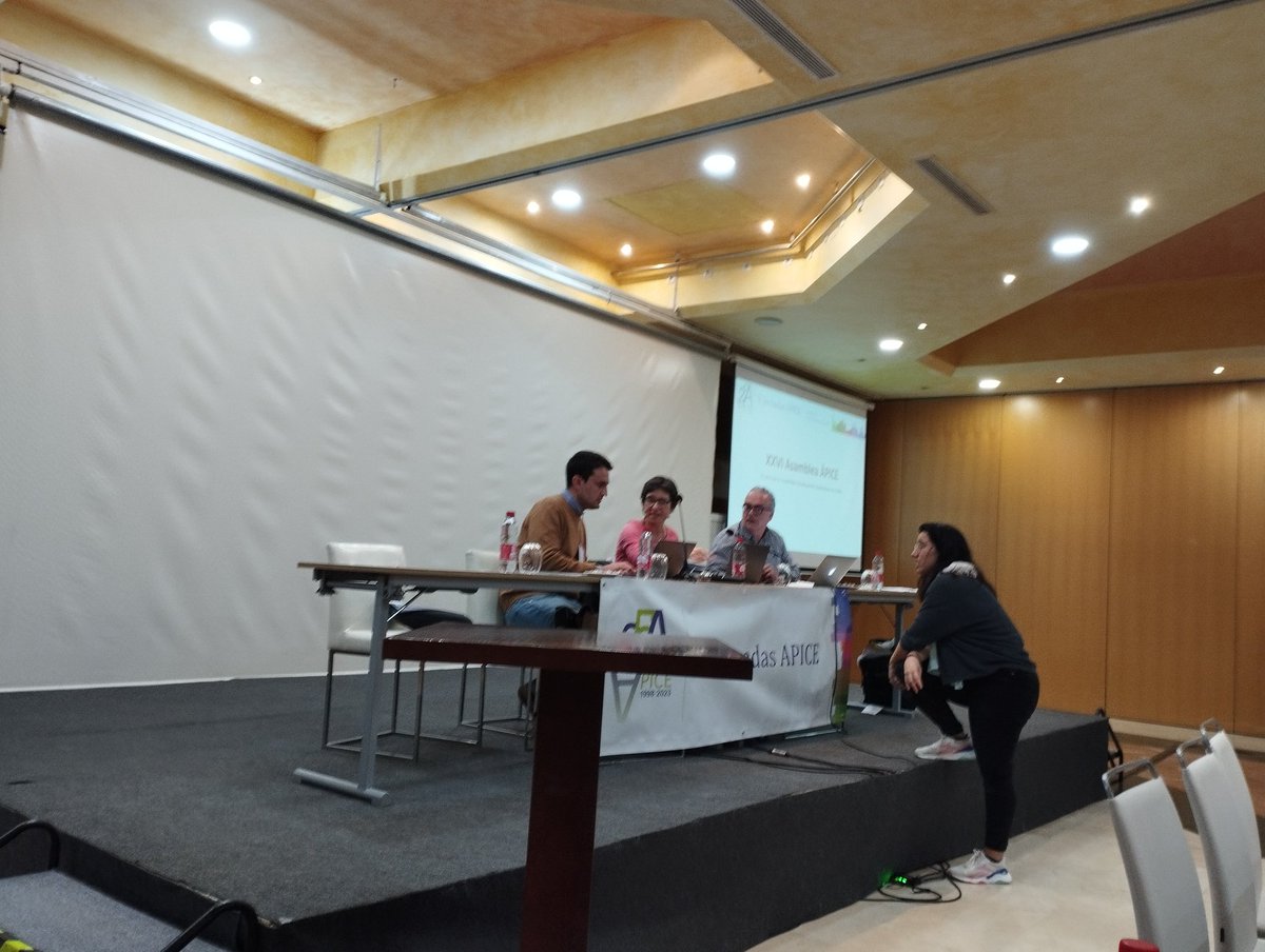 antonio_lorca's tweet photo. XXVI Asamblea de @ApiceDce dentro de la #IIAPICE #Antequera https://t.co/BbpIx9DWjz