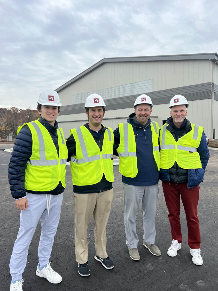 Exciting things happening at UW Eau Claire. Thank you for the tour <a href="/HTsimouris/">Harrison Tsimouris</a> and <a href="/CoachE_Blugolds/">Rob Erickson</a>. And thank you for the opportunity to play! <a href="/UWECFootball/">Blugold Football</a>  
<a href="/CoachBigPete/">Peter "Coach Big Pete" Leinweber</a> <a href="/hddngemscouting/">Jordan Amaskane, MBA</a> <a href="/LemmingReport/">Tom Lemming</a> <a href="/PrepRedzoneIL/">Prep Redzone Illinois</a> <a href="/OJW_Scouting/">Oliver James West</a> <a href="/mikeclarkpreps/">MikeClarkPreps</a> <a href="/On3Recruits/">Follow @Rivals</a> <a href="/CSL_Varsity/">CSL Varsity</a>