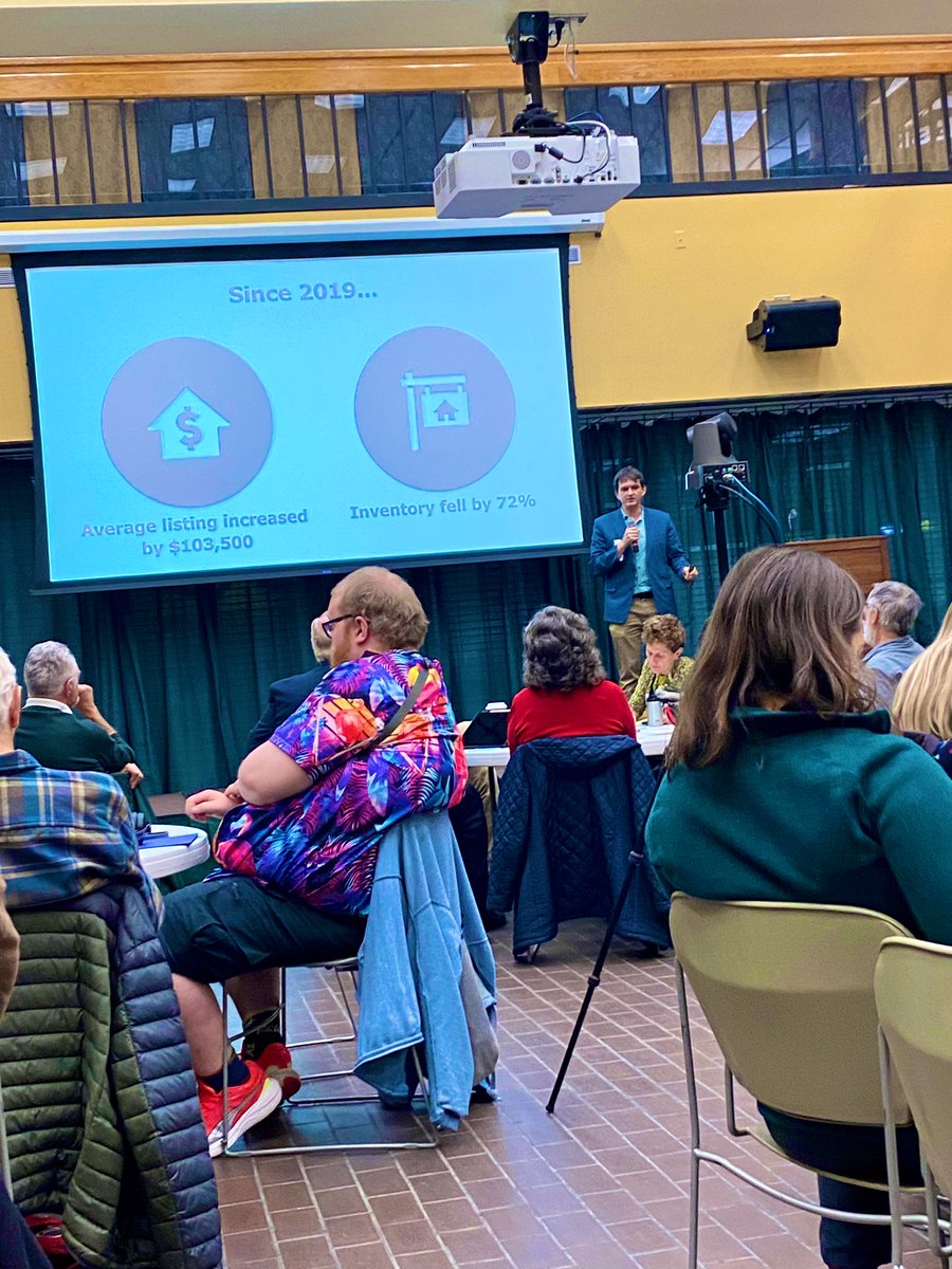 At the Anchorage Housing Summit at <a href="/uaanchorage/">UAA</a>. <a href="/NolanKlouda/">Nolan Klouda 🇺🇦</a> explaining the increase in average home price in Anchorage over the past 4 years: +$103,000. And the decrease in housing stock: -72%. We are here all day: come now. #AKleg #ancgov