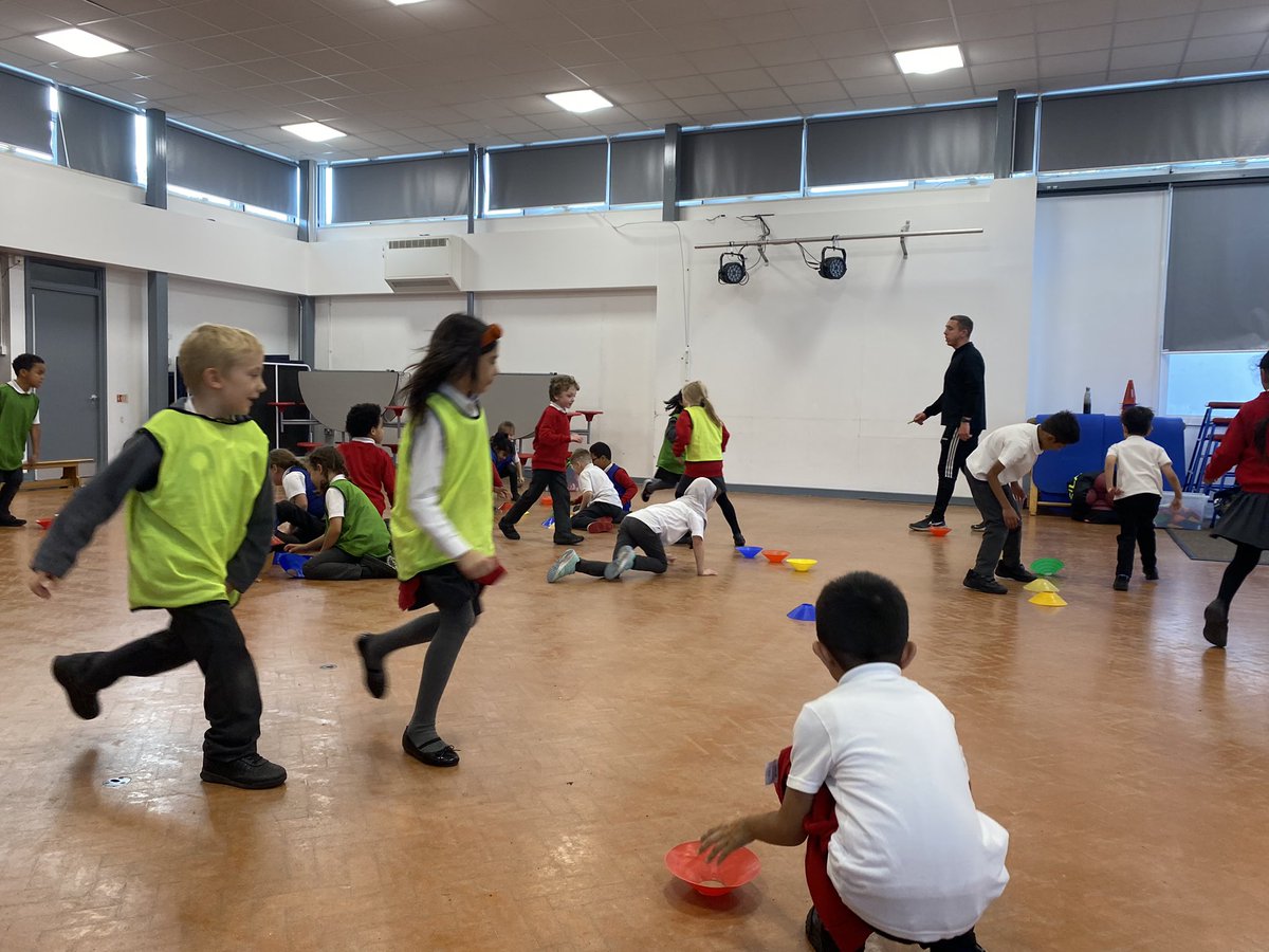 MissCCTS's tweet photo. Willow had a great time playing cones and dishes today in PE, focusing on their balance and co-ordination. Was very funny to watch @CTS_Watford https://t.co/RQ3tQM2MOI