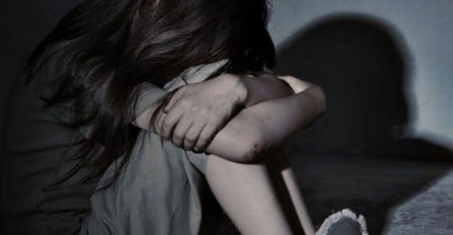 Hakkari’de 11 yaşındaki Esra Yücel’e tecavüz edip, intihar etmesine sebep olan 3 kişi bugün çıkarıldıkları mahkemece beraat etti.