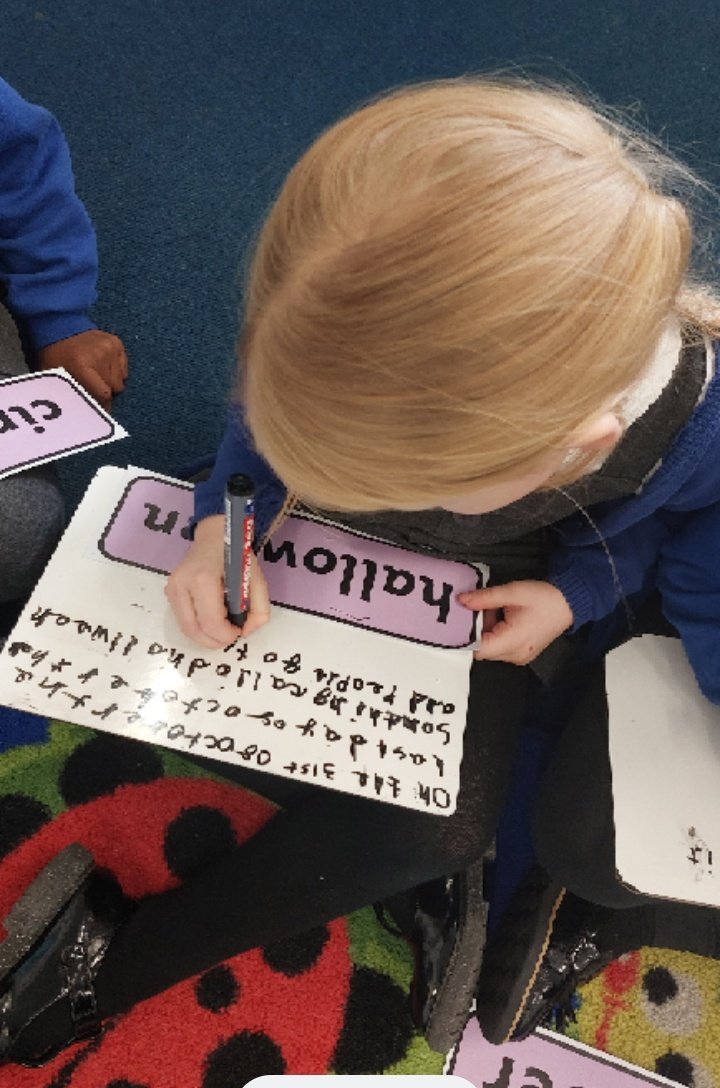 PipPapPhonics's tweet photo. Year 2 at Sinclair using some of our Autumnal #PurplePhase 💜 words to write sentences. The Purple Phase focuses on words where an alternative pronunciation may be required or an alternative spelling has been used. #phonics #literacy #learning #teachertwitter #reading #writers https://t.co/HOuGwtKKoZ