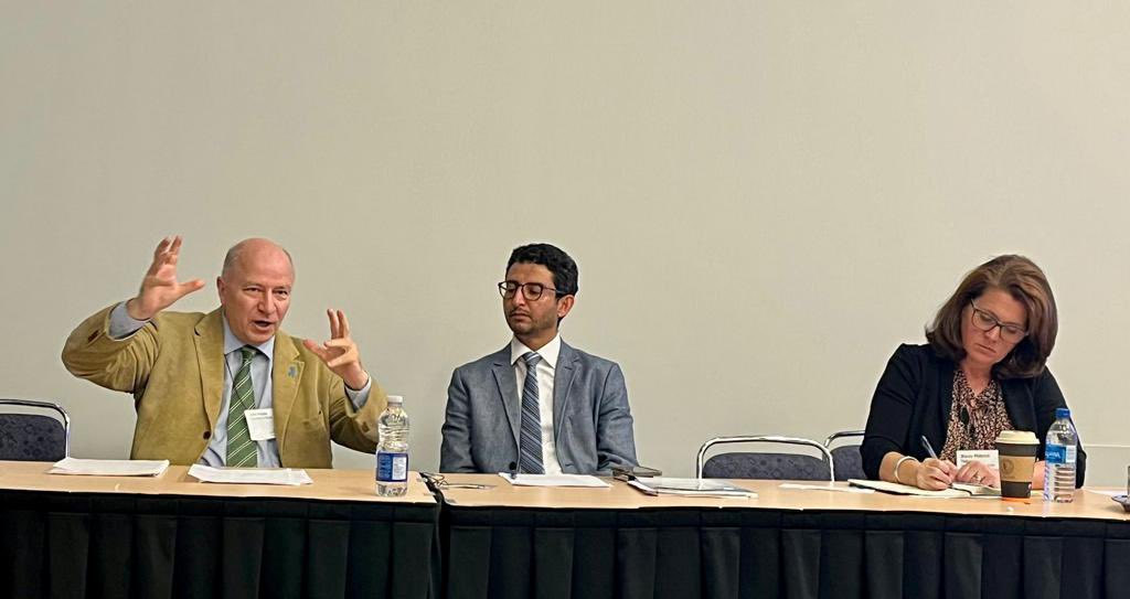 Qanun_En's tweet photo. As part of #MESA2023, our Executive Director, @malshuwaiter, Advisory Board member @JP_Peacemaking, along with @gmbdiwe and @PhilbrickYadav, shared valuable insights on ‘Navigating Transitional Justice in Post-Conflict Arab Spring Countries, #Syria, and #Yemen.
@MESA_1966 https://t.co/c6ZPBW02GM