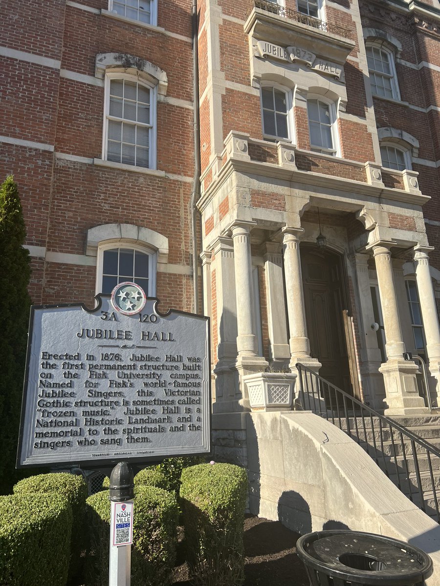 benjiecoy's tweet image. Checked off all my goals for this #Nashville visit:

✅ Visit #FiskUniversity and @TSUedu 
✅ Try #NashvilleHotChicken at @HattieBs 
✅ Connect with Black Pride Leaders at the Black Pride Leadership Summit 🤩