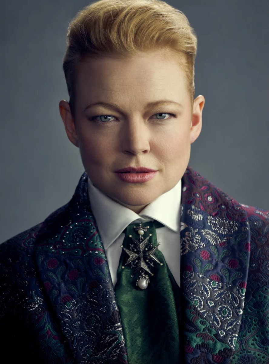 Sarah Snook will be coming to London's West End from 6th February with 'The Picture of Dorian Gray', where she plays 26 characters 🤯 #TheGNShow