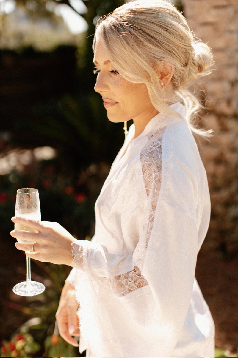 MileHighVi's tweet photo. Got hitched last weekend! So if I've been ignoring your vulgar DM's for awhile, rest assured I'll continue to do so. https://t.co/vvum9GjeR1