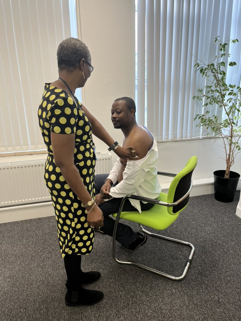 19 staff vaccinated today by the fabulous Haringey Physical Health Lead and  Queens Nurse Esther Sofela. #clinicalfridays <a href="/MCPritchard2016/">mark pritchard</a> @drmandaluke <a href="/helenmehra123/">Helen Mehra 🇹🇹</a> <a href="/CSween100/">Caroline Sweeney</a>