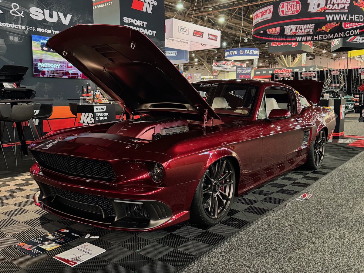 ForgelineWheels's tweet photo. Million-dollar masterpiece. #EBMC’s #Rampant #Ford #Mustang on #centerlock #forgeline #SS1R is showing @SEMASHOW the best that money can buy! https://t.co/fzyiBfdeSw https://t.co/qSVq2xwf40