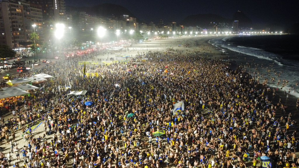exluisk's tweet photo. La movilización futbolísitca internacional más grande de la historia de la Libertadores. Rio de Janeiro es de Boca. https://t.co/gfmyL0cunM