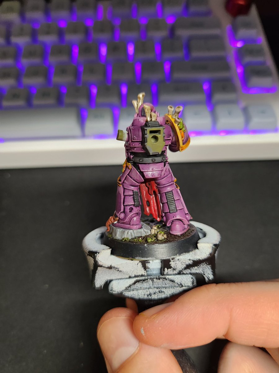 #warhammer40k #miniaturepainting Morslug (wip)