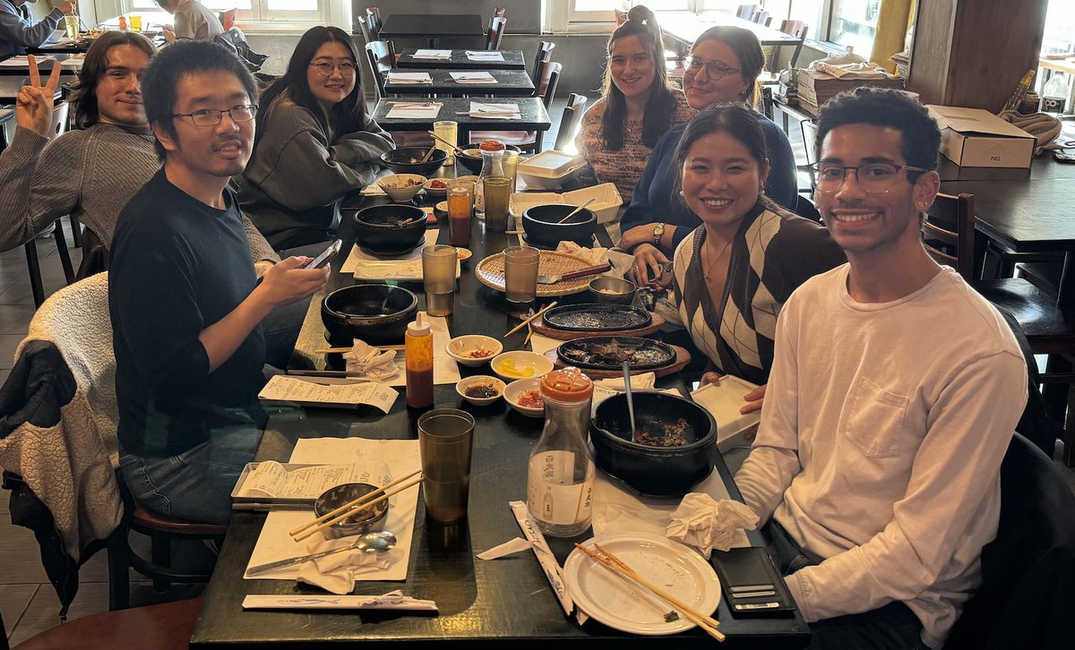 To celebrate an awesome start to Rotation Session 2, the team ventured off for some tasty Korean food and (more) bubble tea! Here's to the next 5 weeks of rotation season - excited to introduce our founding members soon... 🥳 #newlab #newPI #chemtwitter