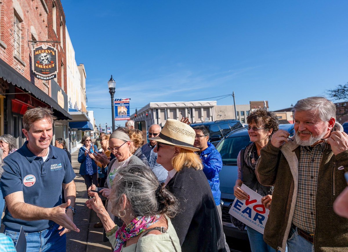 AndyBeshearKY's tweet photo. What a crowd today in Murray, spilling out of the office and onto the street! That’s exactly what it’s going to take to win big on November 7.
Almost there, Kentucky! https://t.co/K9Llf1sSLl
