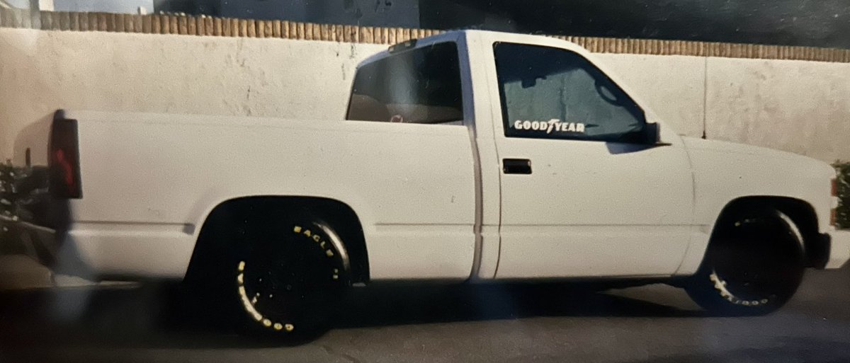 Palancospasta's tweet photo. @GoodyearRacing @phoenixraceway Rolled on some in the mid 90’s. Man do I miss that rig. https://t.co/Xpj136fuZ4