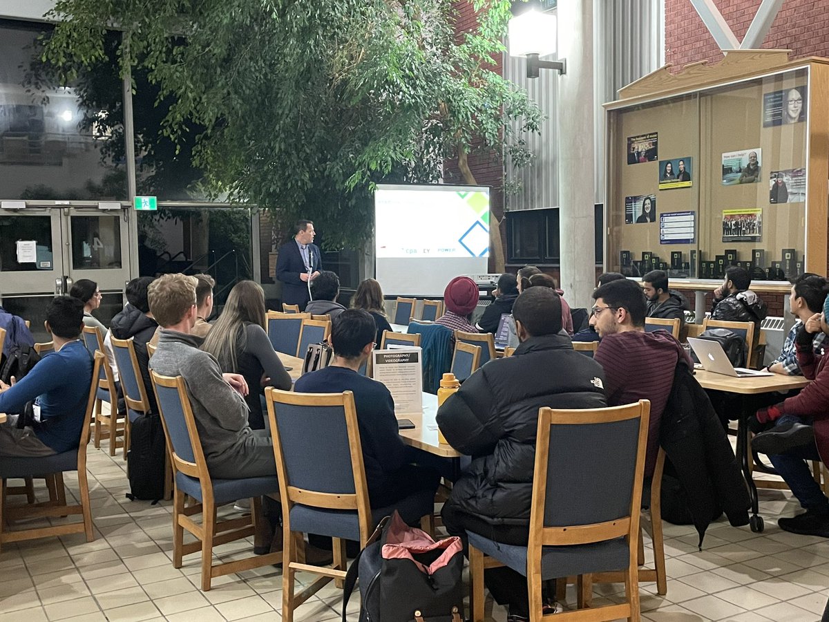 Great turnout at the CPA Data Analytics Hackathon kick off tonight at #MUNBusiness
#DataAnalytics 
#CPANL