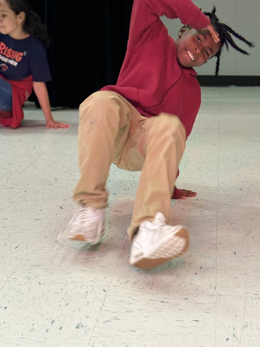 Miller Int Children Interacting After School tweet media