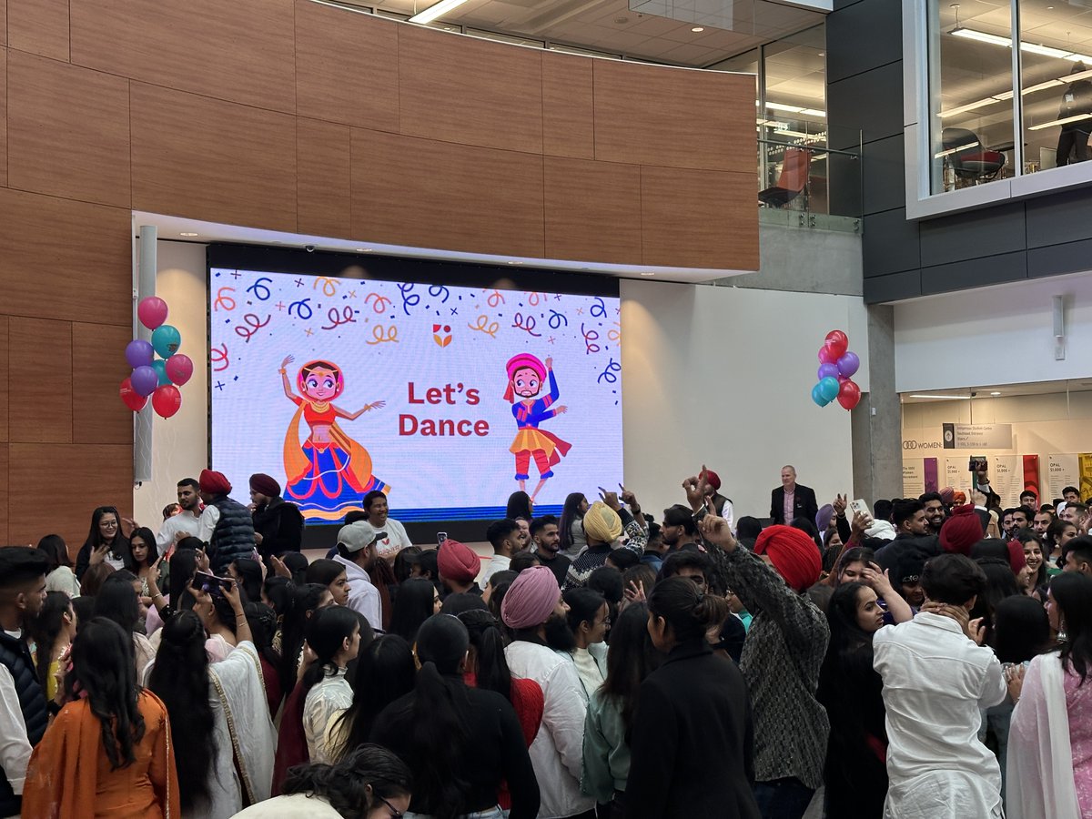 NorQuest's tweet photo. Celebrating the start of Diwali—the Festival of Lights—with a crowded atrium at NorQuest College!

#Diwali

#NorQuestCollege
#SeeYourselfHere https://t.co/ztJ2l7gQp1