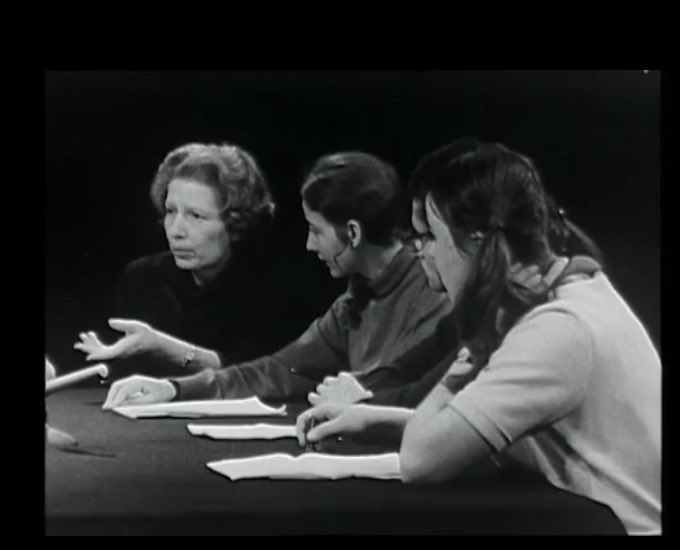 ElodiePinel2's tweet photo. "L'idolâtrie est ancrée au coeur des hommes".

#DinaDreyfus, agrégée de philo en 34, fut la première femme inspectrice de philosophie. Elle créa des émissions de vulgarisation pour la télévision et fonda, auprès de #LeviStrauss au Brésil, l'ethnologie.

#Femmesphilo #Jelalis https://t.co/yssQjimg65