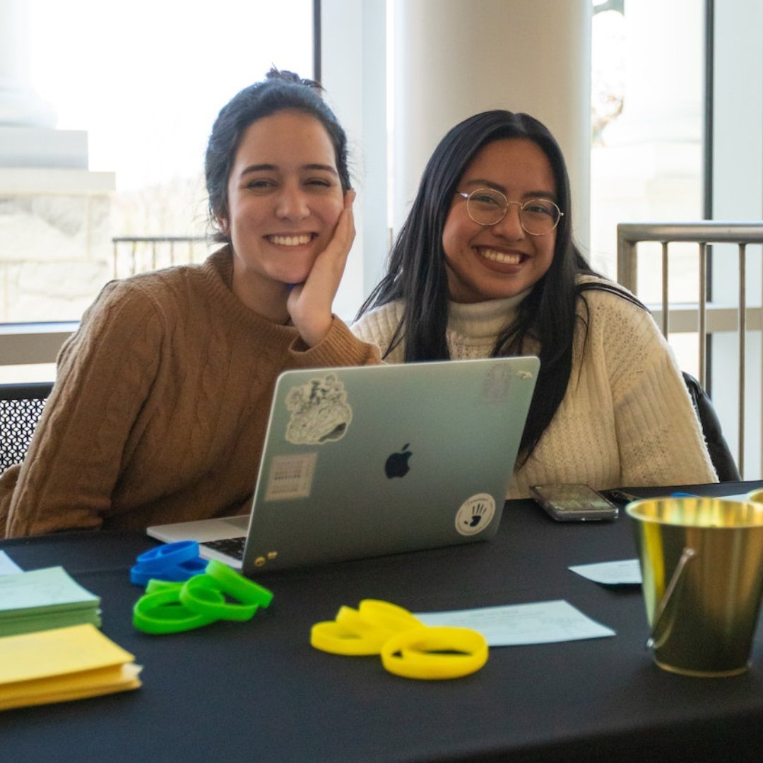 SouthernNews's tweet photo. Only 2 weeks until Thanksgiving break!
This week was lots of fun with Homecoming Weekend, 423 Night, and a sweet treat of cookies and drinks on the promenade for Pop with the Prez. Enjoy a restful Sabbath!
Here's a look back at #TheWeekInPhotos https://t.co/tFrnmKdU1B