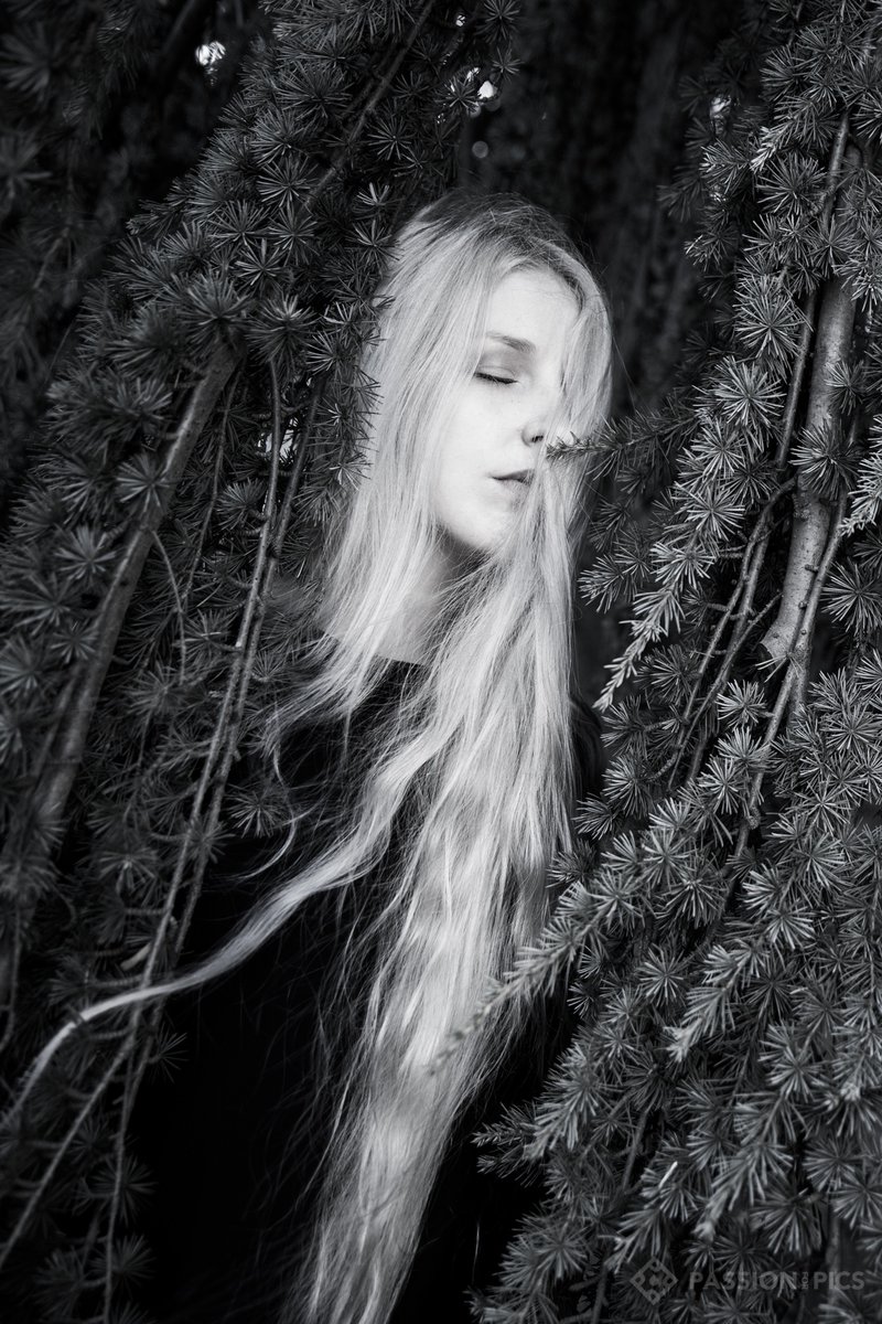 “…I close my eyes so I can see, purely…” 
Taken while in the embrace of peaceful nature by Gillian Pieteraerens some years ago 🌿