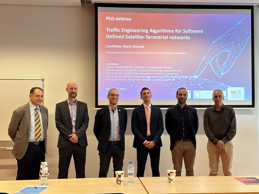 Celebrating #SnTPhDs 🌟🎓 Dr. Mario Minardi defends PhD thesis on 'Traffic Engineering for Software Defined Satellite-Terrestrial networks,' promising advanced network optimization. Congratulations, Dr. Minardi! 🚀🎓 #SatelliteTech #Innovation