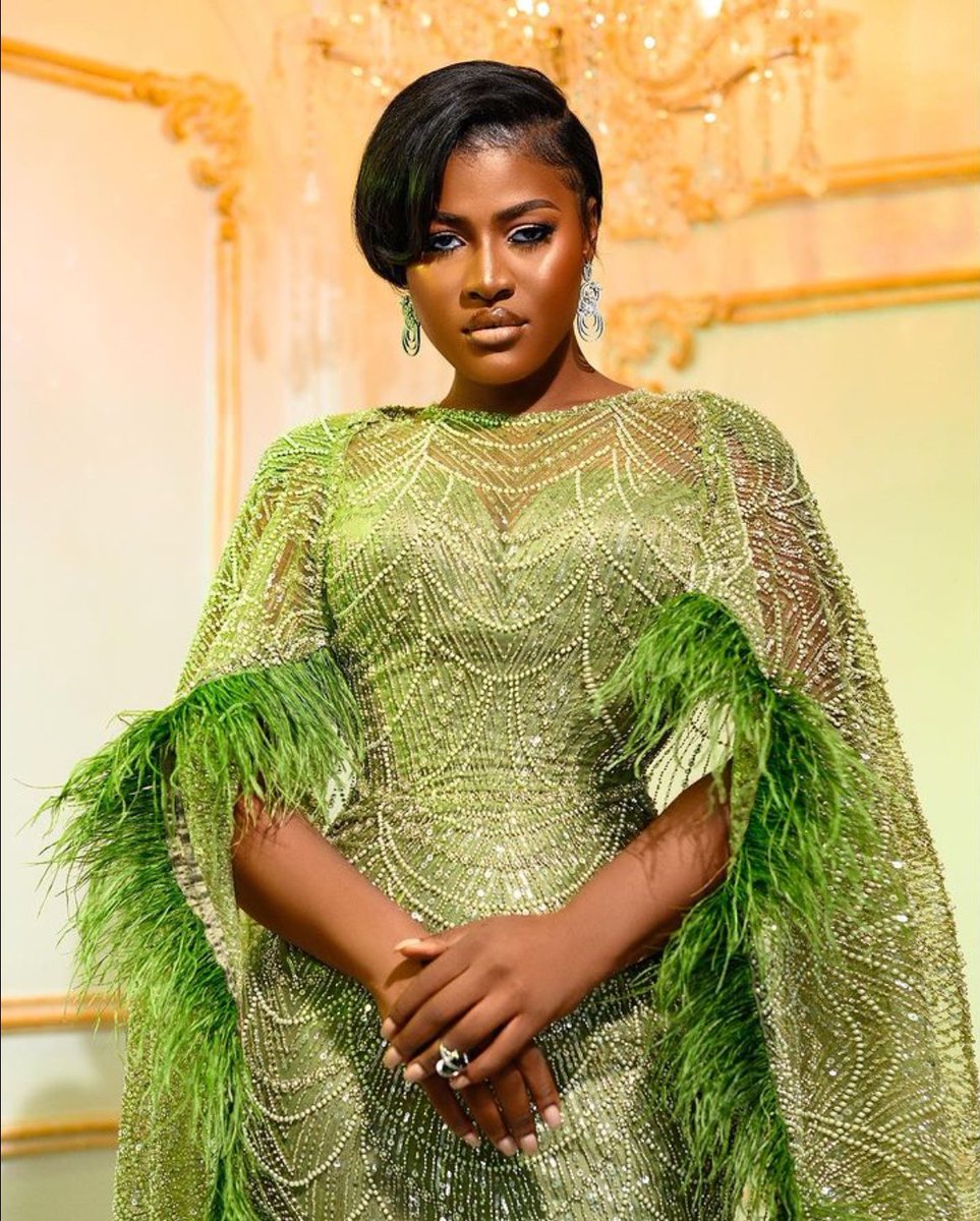 RealityTving's tweet photo. Alex shares pictures of the beautiful green dress she would have worn for #BBNaijaAllStars finale 💚

#BBNaija https://t.co/4cKOz6kuUh