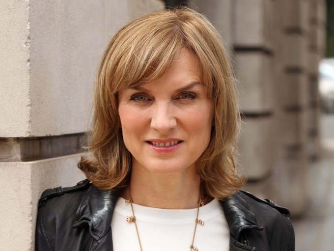 Fiona Bruce on BBC Question Time. Would you like to see her replaced? Like if you're a Yes Retweet if your a Hell Yes