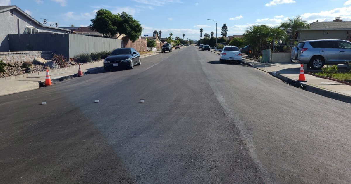 CityofSanDiego's tweet photo. Wait, wait! October is over, but we still have more #OverlayOctober work to showcase! Check out some of the #MiraMesa and #SanCarlos streets that recently received overlay treatment.✨🛣️  
#SanDiegoAtWork #FridayRoadFix https://t.co/wZ9hf5s8aI