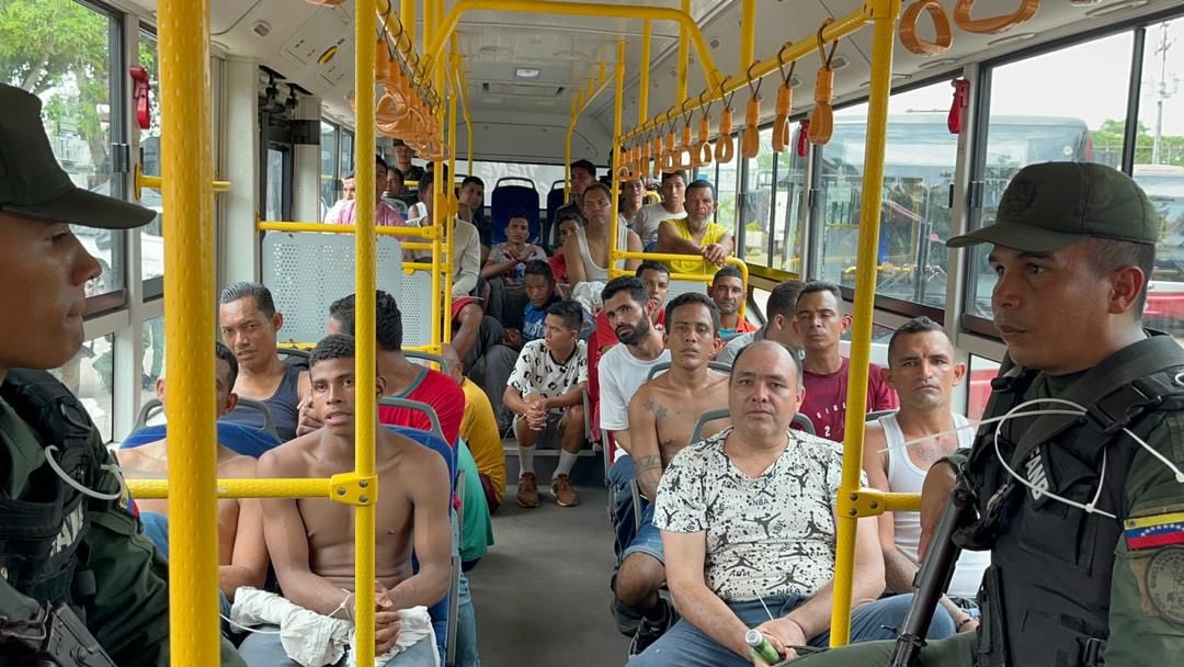 Derecho_paz's tweet photo. Esta población penitenciaria se llevará a centros con régimen penitenciario, donde se les garantiza la atención integral y jurídica a cada uno de los privados de libertad. https://t.co/oLPlXbqrQP
