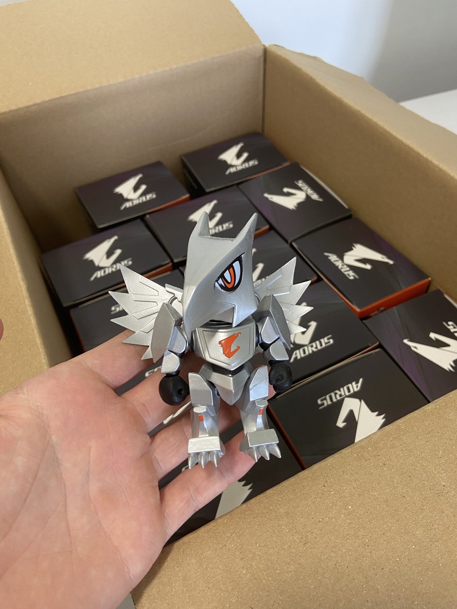 Voy a regalar una figura Chibi como esta a 3 personas que respondan y hagan RT a este tweet  

El lunes diré los ganadores 😜