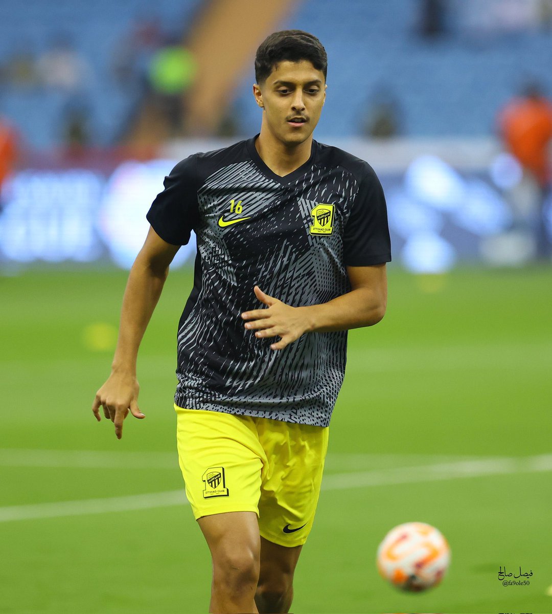 ضع قلب اذا كنت تراه الشمعة المضيئة في الاتحاد💛